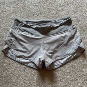 Lululemon Speed Short Freckled Floral Size 6